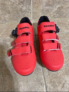 Women’s Red Cycling Shoes 7.5